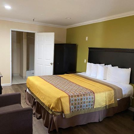 Travelodge By Wyndham Chatsworth Los Angeles Zewnętrze zdjęcie