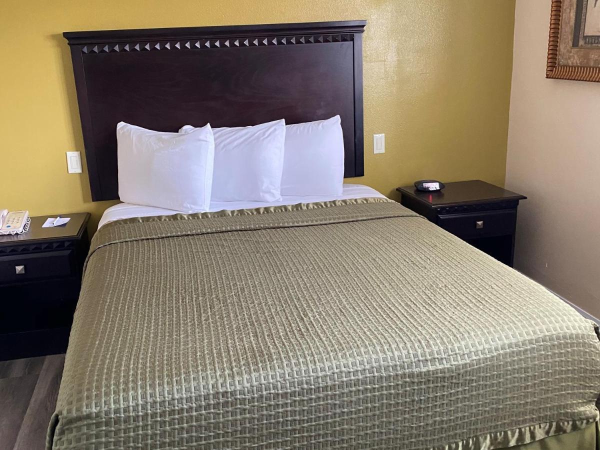 Travelodge By Wyndham Chatsworth Los Angeles Zewnętrze zdjęcie