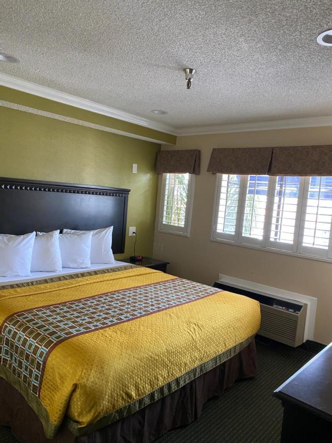 Travelodge By Wyndham Chatsworth Los Angeles Zewnętrze zdjęcie