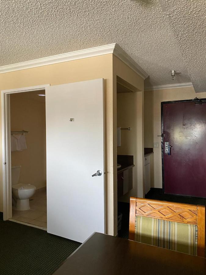 Travelodge By Wyndham Chatsworth Los Angeles Zewnętrze zdjęcie