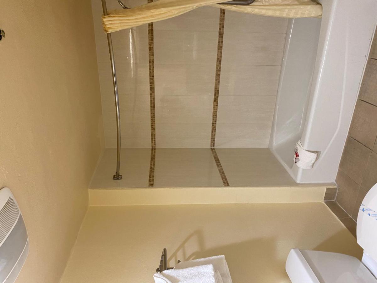 Travelodge By Wyndham Chatsworth Los Angeles Zewnętrze zdjęcie