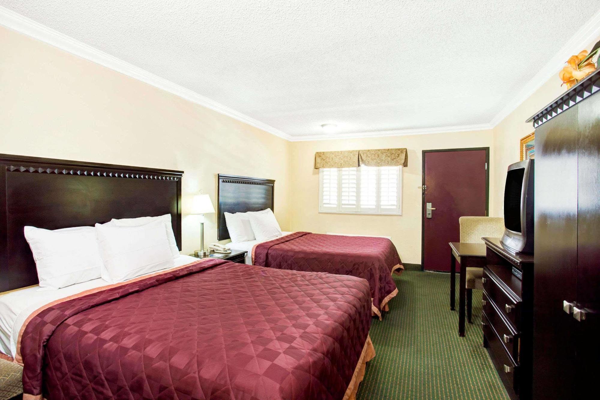 Travelodge By Wyndham Chatsworth Los Angeles Zewnętrze zdjęcie