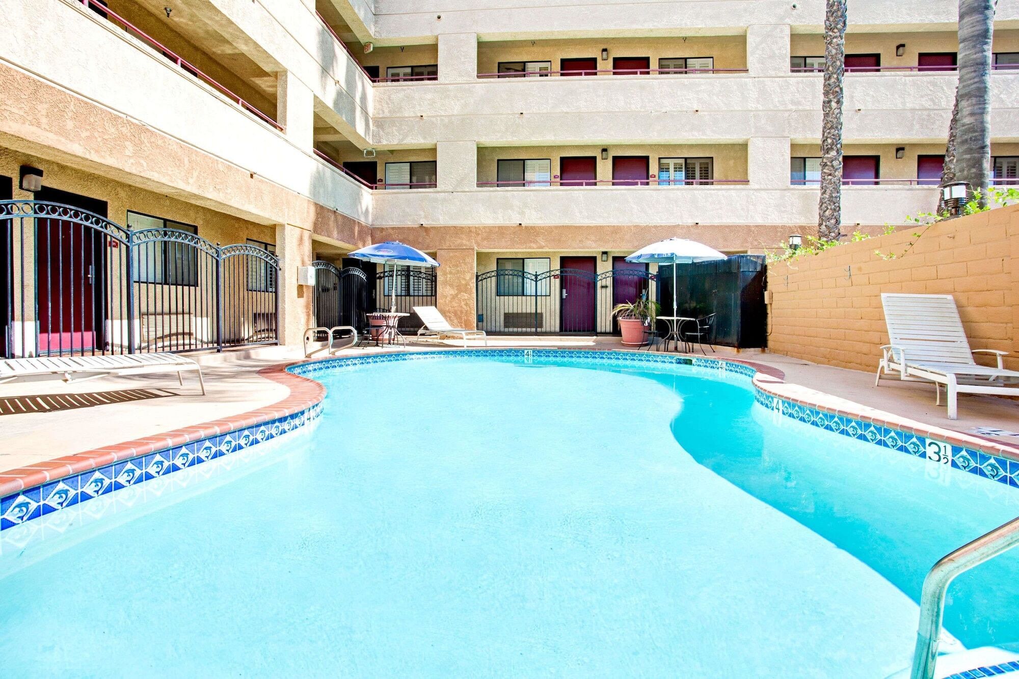 Travelodge By Wyndham Chatsworth Los Angeles Zewnętrze zdjęcie